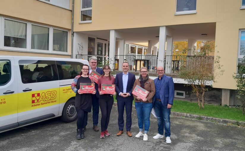 Es gibt viele Dinge, die einen glücklich machen, doch das Schönste ist ein Kinderlachen.